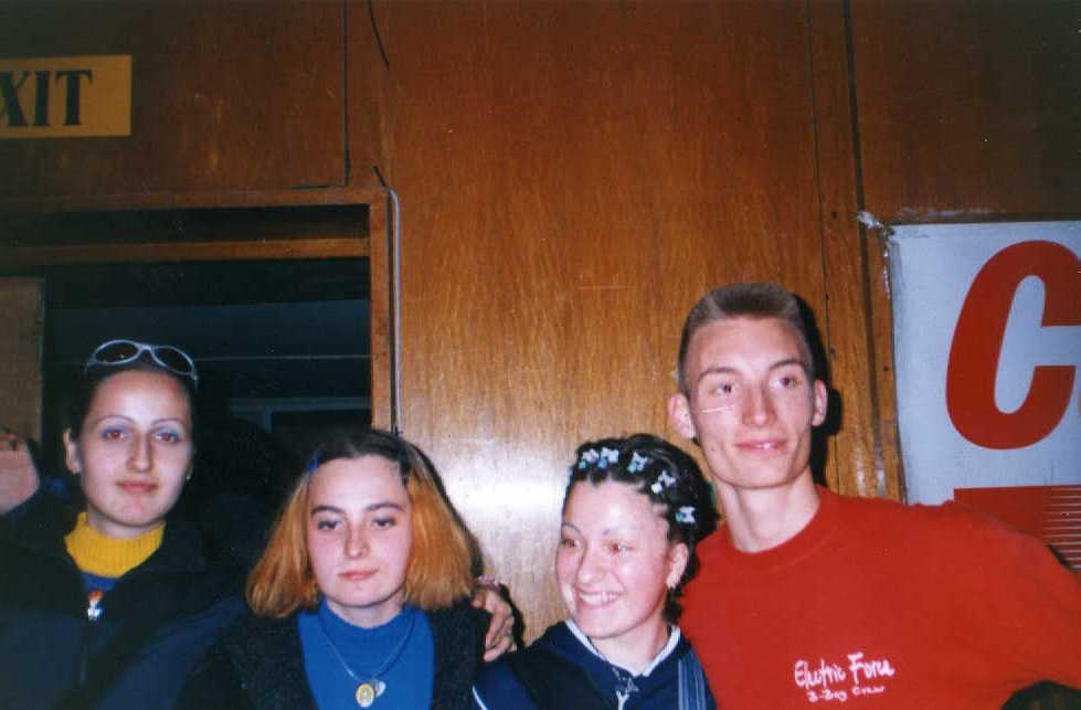 :-) Three Little Rave Girls + B-BOY FISHER :-) 25.march.2000