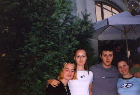 :-) Three Little Rave Girls + DJ MIKE D :-) 2.june.2000