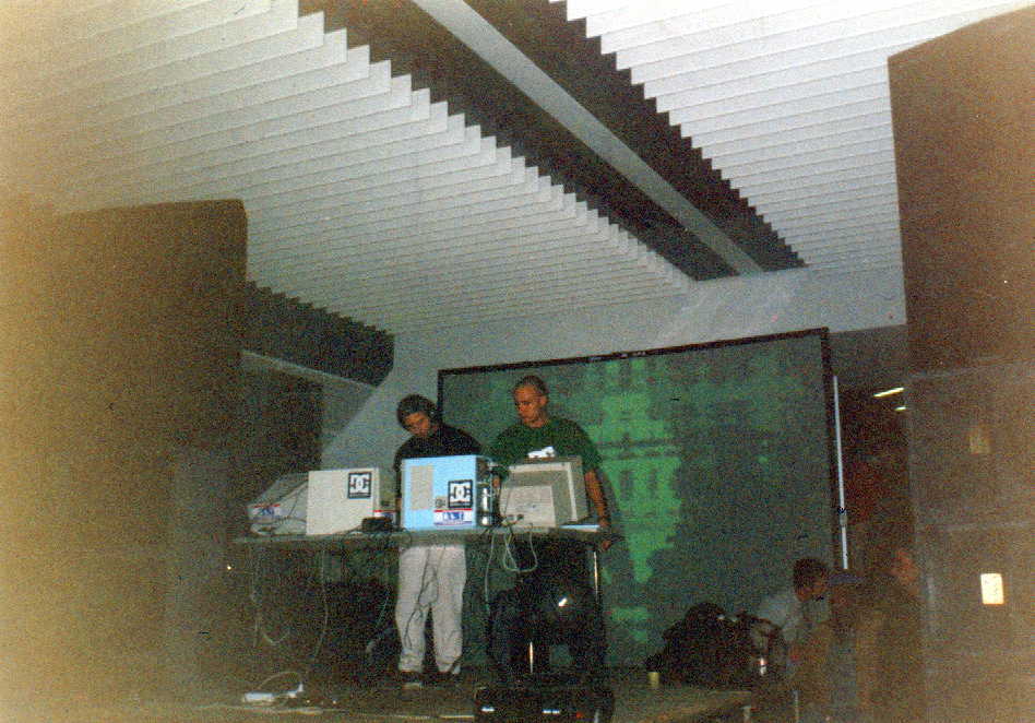 :-) MINDSTORM :-) 26.february.2000