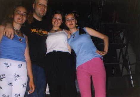 :-) Three Little Rave Girls + RORO :-) 26.may.2000