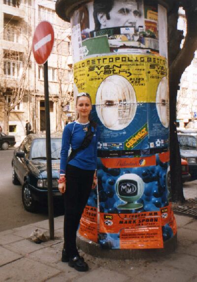 :-) LITTLE RAVE GIRL THREE :-) 29.march.2000