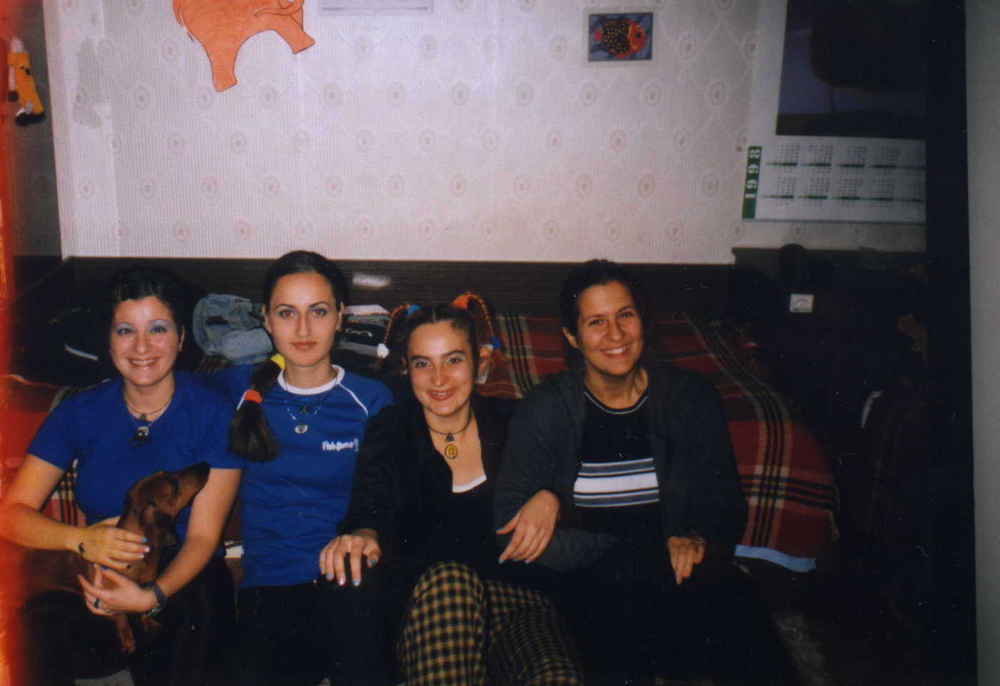 :-) THREE LITTLE RAVE GIRLS + ANI :-) 26.november.2000