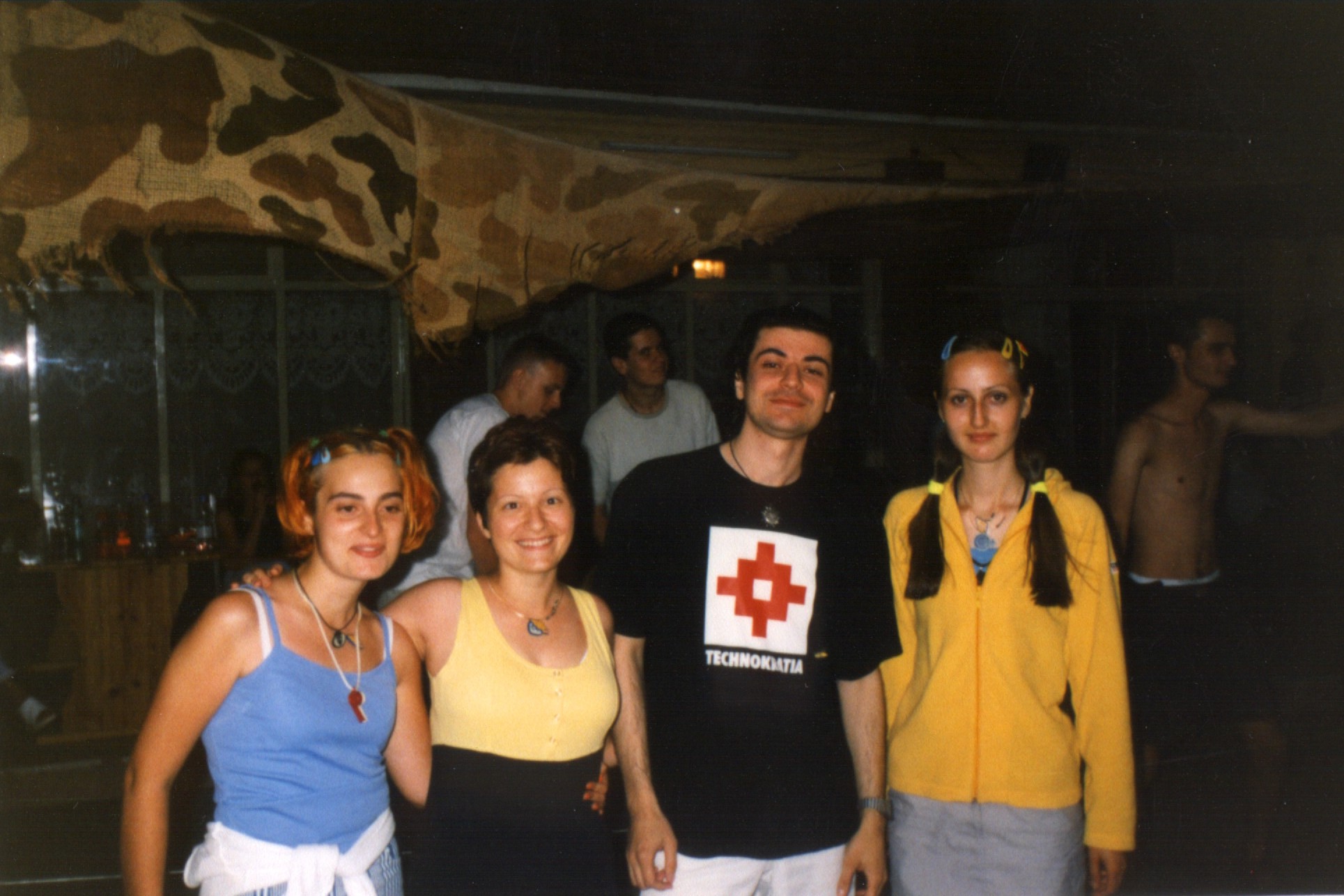 :-) Three Little Rave Girls + DJ SUN :-) 29.july.2000